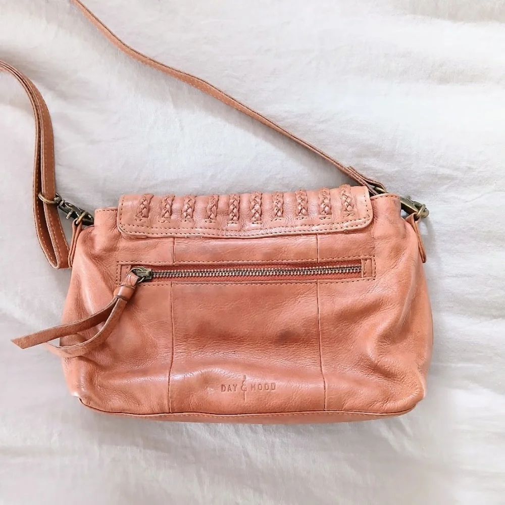 Day & Mood Leather Crossbody Bag
